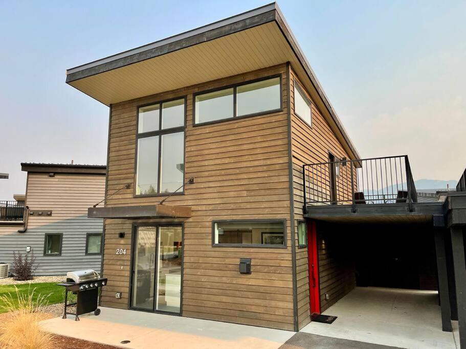 Brand New Upscale Home- Best Location! Whitefish Exterior photo