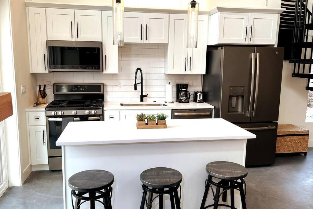 Brand New Upscale Home- Best Location! Whitefish Exterior photo