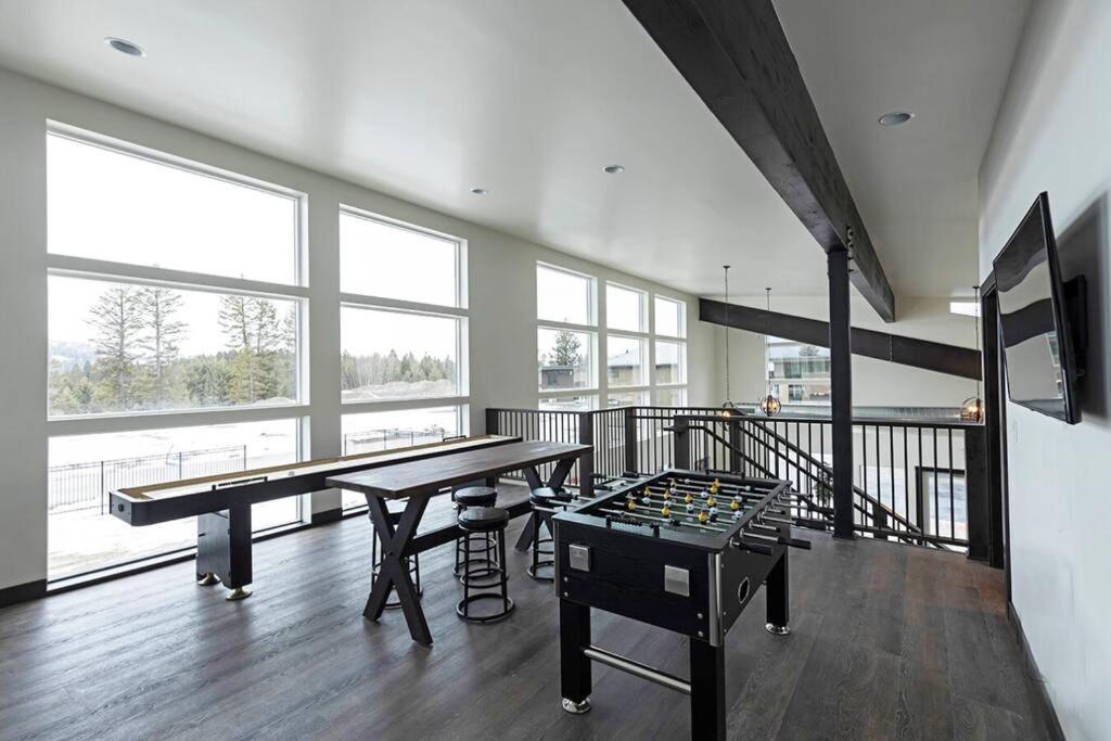 Brand New Upscale Home- Best Location! Whitefish Exterior photo