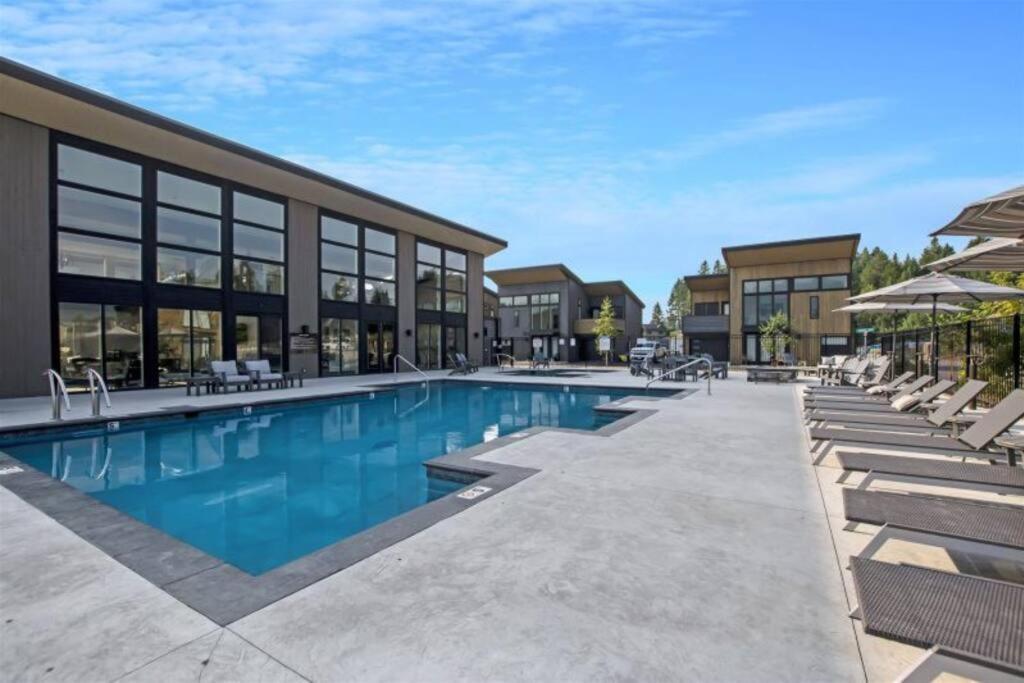 Brand New Upscale Home- Best Location! Whitefish Exterior photo